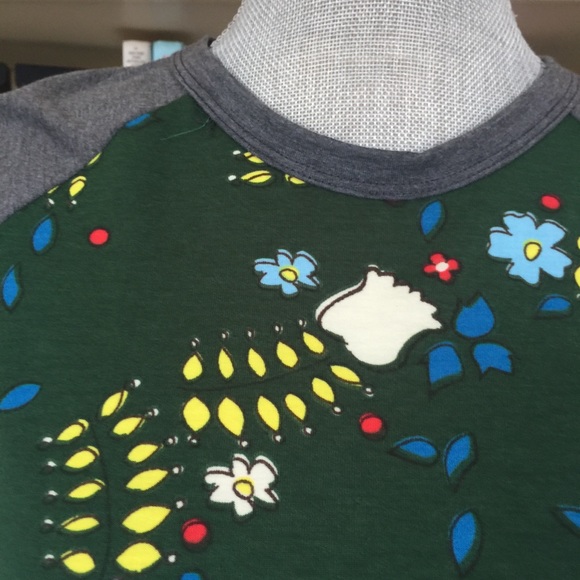 NWT LulaRoe Randy Shirt - Picture 2 of 5